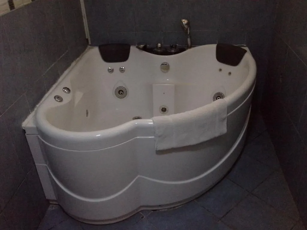 Crown Hotel Addis Ababa 4*,